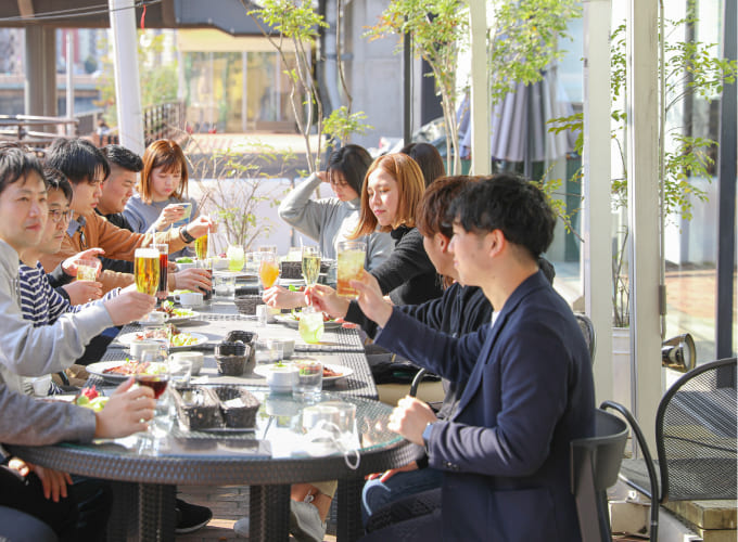 社員間でコミュニケーションを取るのが好きな人