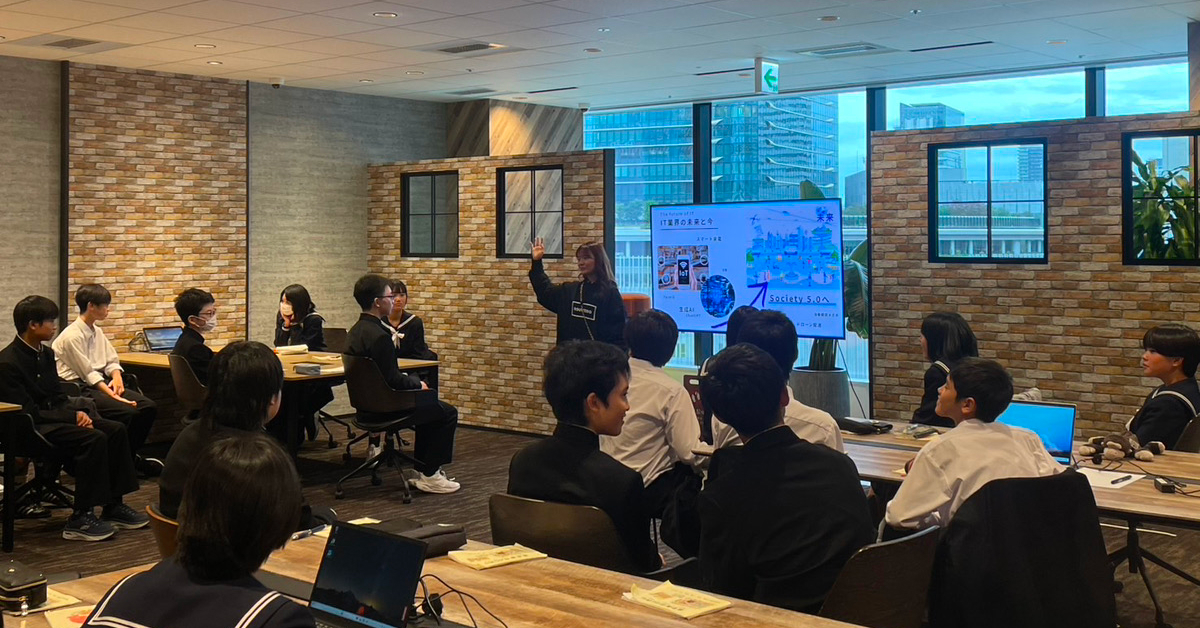 会社紹介の様子